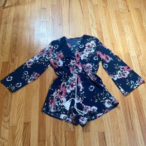 Size small women’s blue floral romper